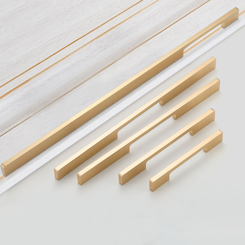 Tirador largo para armario de  - Drawer Pull Gold reseña y precio